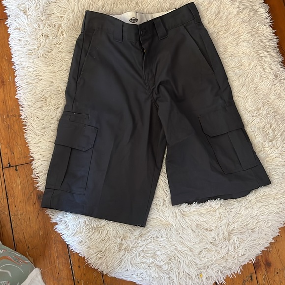 Cargo shorts - Picture 2 of 5